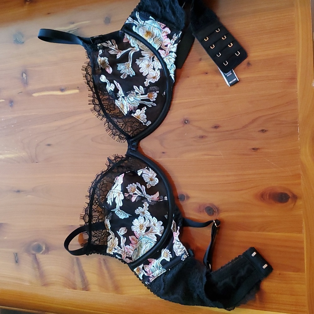 Victoria Secret Bra